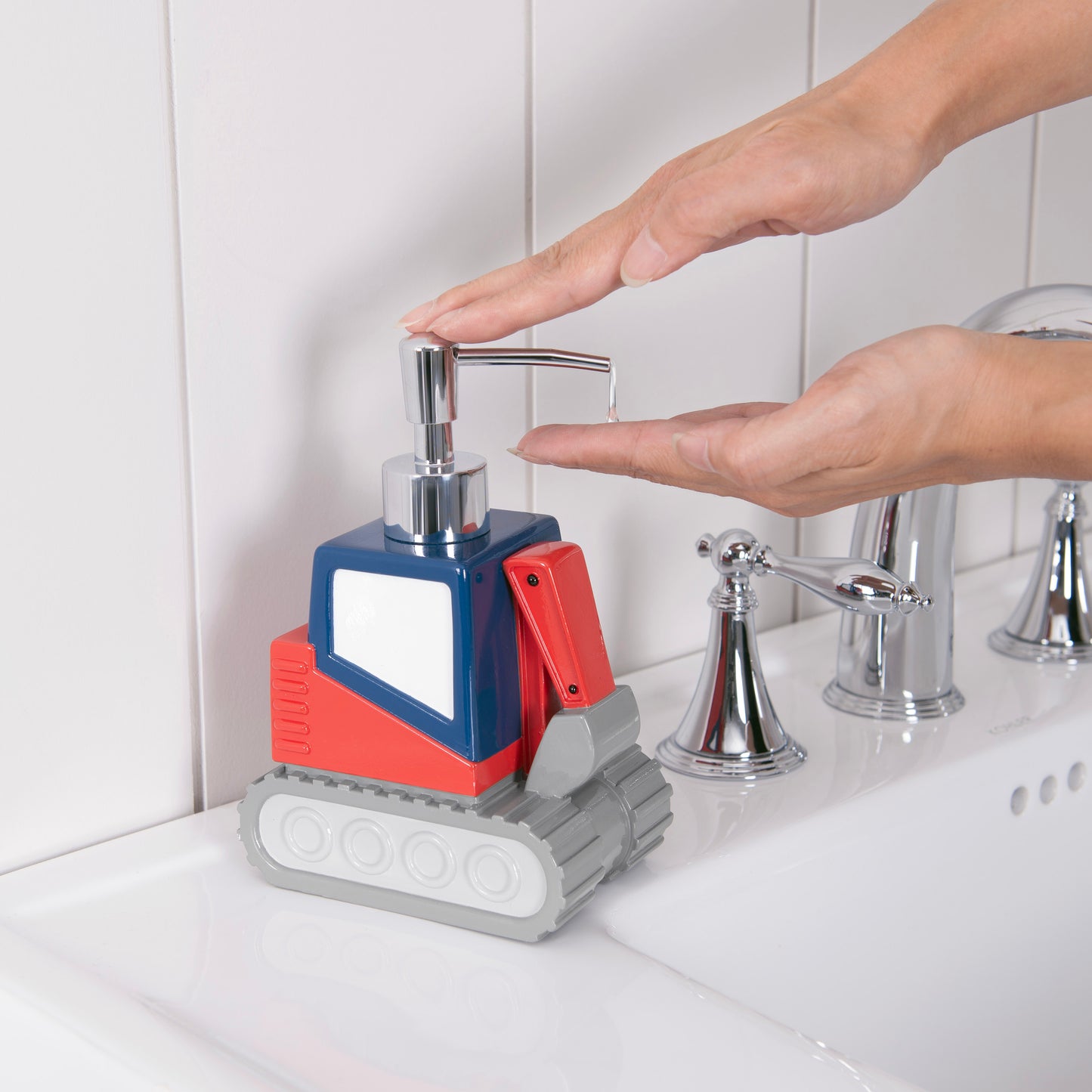 Constructing 3-Piece Bathroom Accessory Set